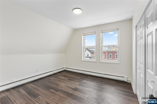 Foto del edificio - 676 Chestnut St