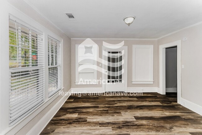 Building Photo - 1916 Beech Ave