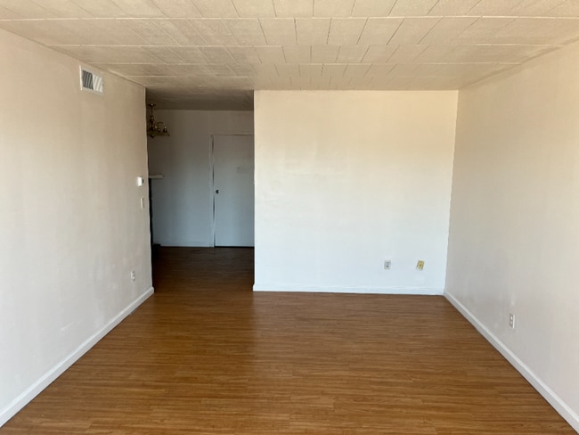 Building Photo - 508 4th St