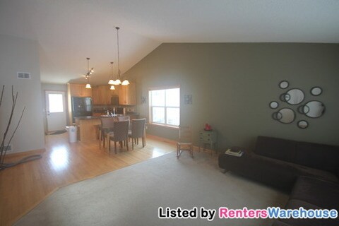 Building Photo - 12147 Bataan St NE