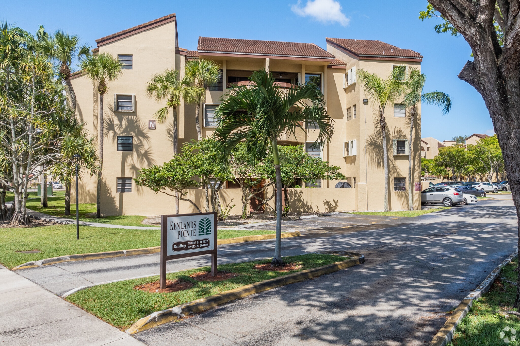 Kenland Pointe Condo II