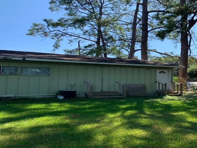 Building Photo - 2217 Leaman Ave