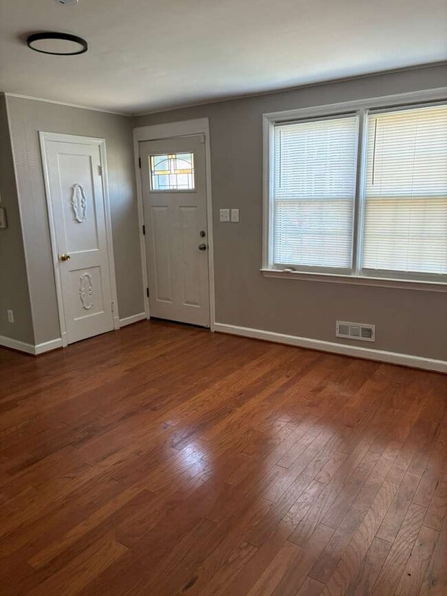 Building Photo - 4431