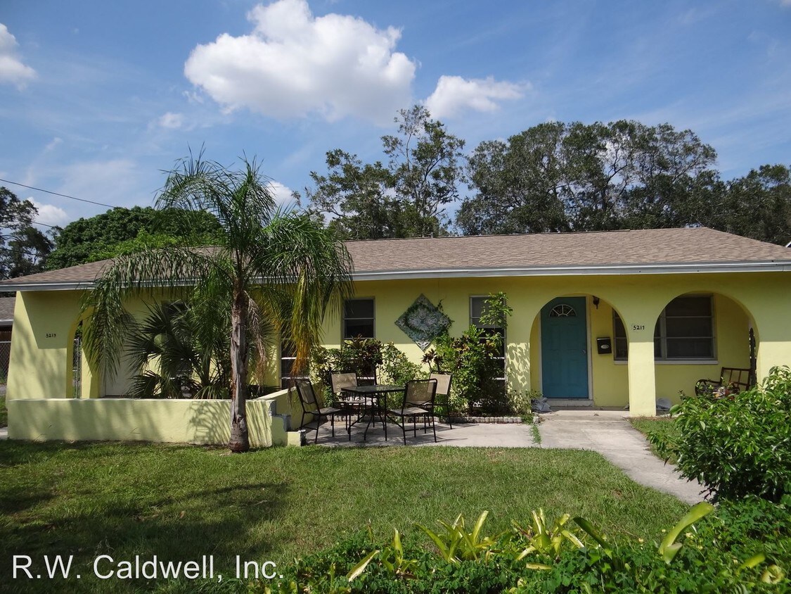 Foto principal - 5219 17th Ave S