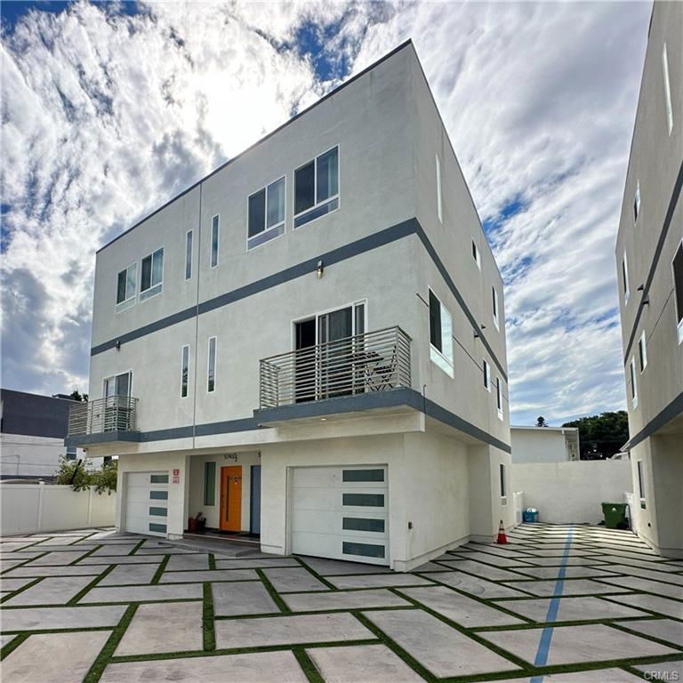 Foto del edificio - 5743 Fulcher Ave