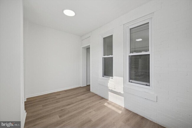 Foto del edificio - 183 W Logan St