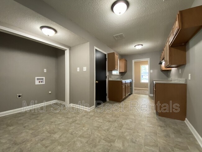 Foto del edificio - 3968 Bishops Bridge Rd
