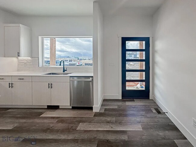 Building Photo - 509 Spaniel Ln