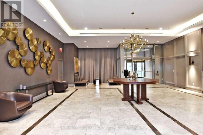 Photo du bâtiment - 155 Yorkville Ave