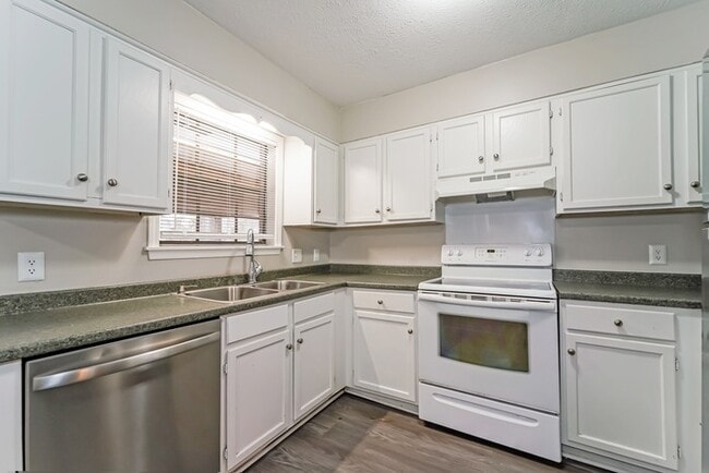 Building Photo - 154 Plum Tree Rd