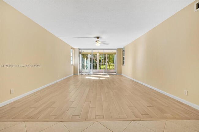 Building Photo - 933 Cypress Grove Dr
