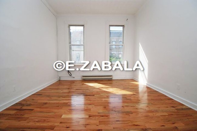 Building Photo - 304 Troutman St