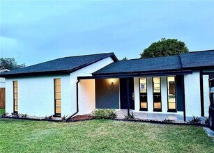 Building Photo - 163 Mante Dr