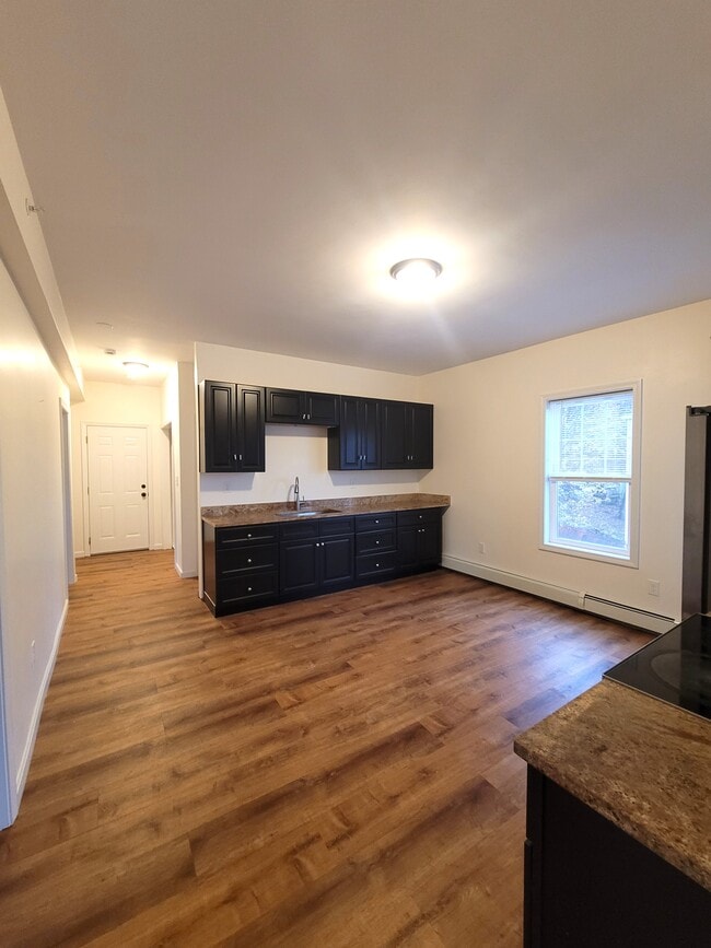 Building Photo - 119 Rodney St