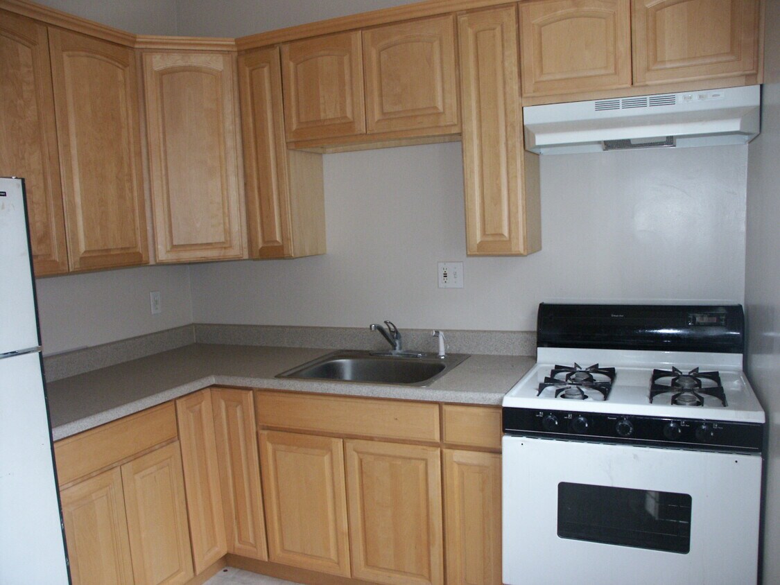 Foto del edificio - 525 N Raymond Ave