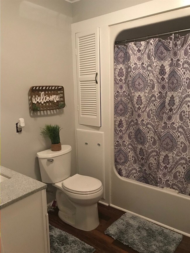 Building Photo - Townhouse For Lease!!