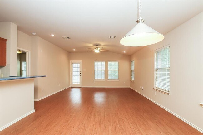 Foto del edificio - 16616 Fowler Mill Cove
