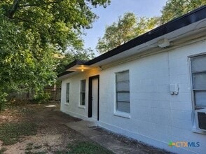 Building Photo - 510 Bremser Ave