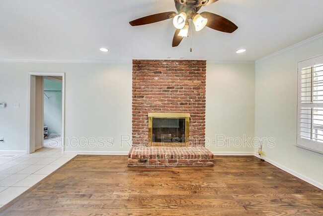 Foto del edificio - 1677 Old Spring House Ln