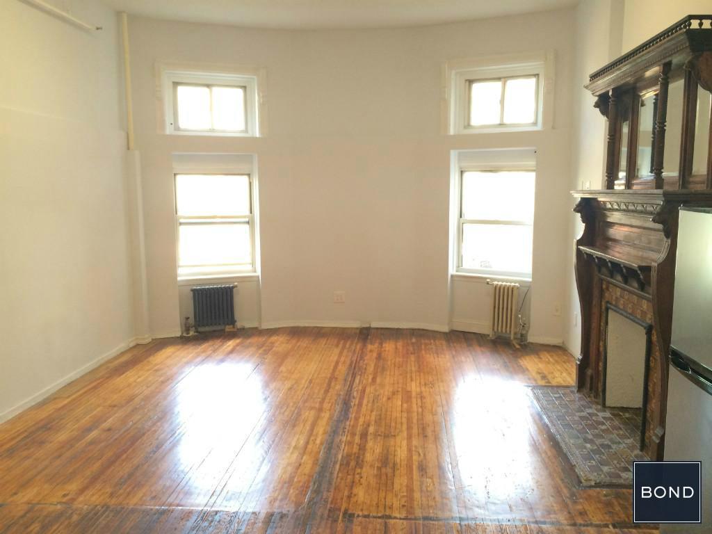 Primary Photo - 207 W 121st St