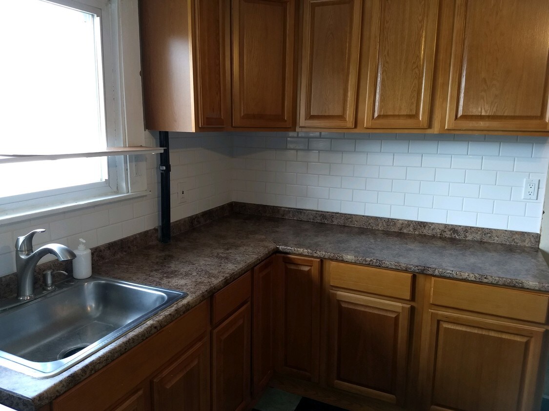 119 Main St, Somers, CT 06071 Apartments Somers, CT