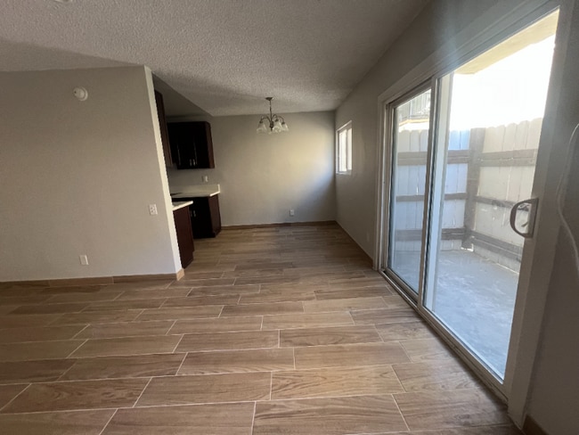 Building Photo - 14547 Saticoy St