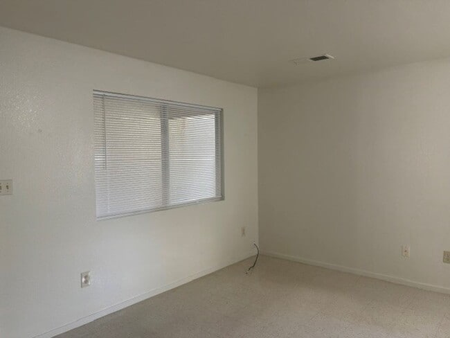 Building Photo - 1736 Inyo St