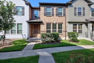 Building Photo - 7220 Wyoming Springs Dr