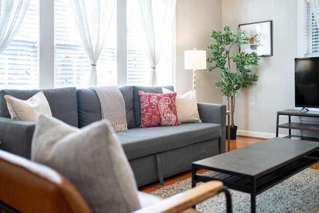 Foto del edificio - 887 Juniper St NE