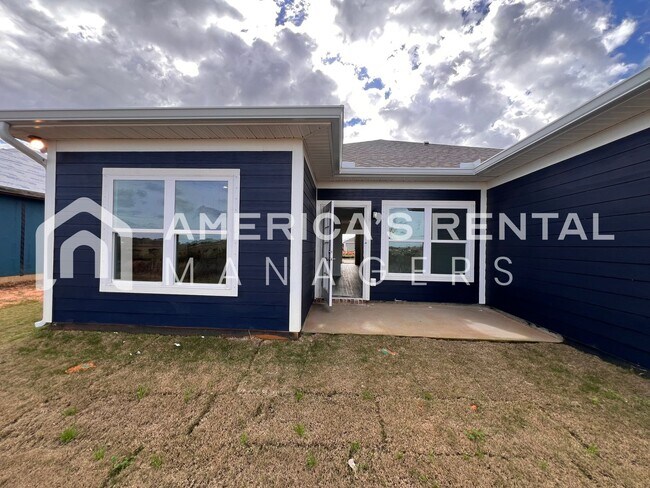 Foto del edificio - 21567 Tawny Lp