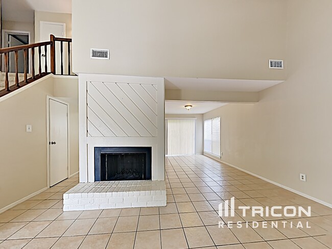 Building Photo - 16506 Quail Dale Dr