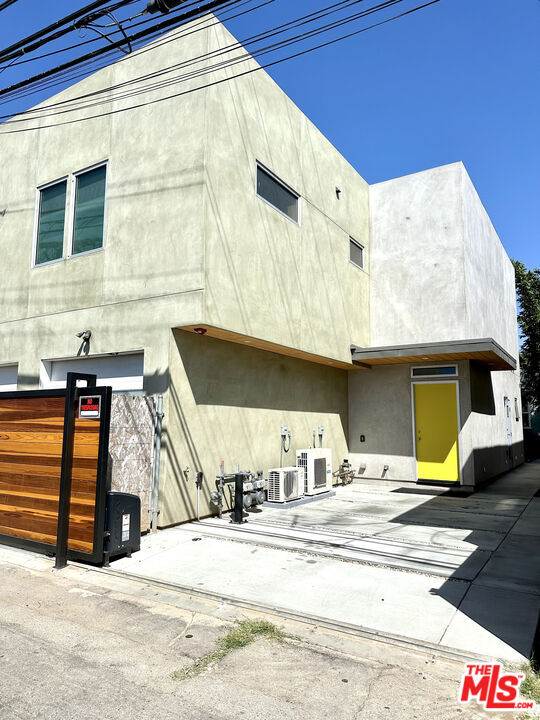 Building Photo - 1842 9th St