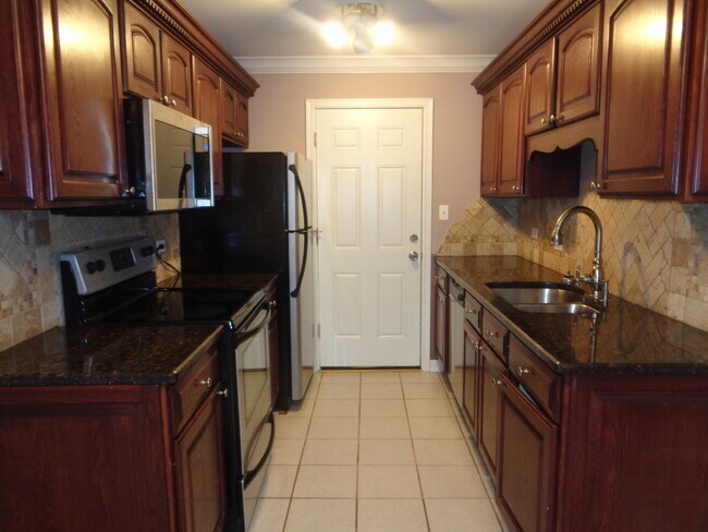 Foto del edificio - 10620 Brooks Ln