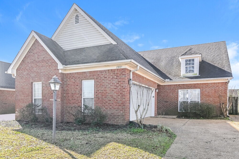 Primary Photo - 2885 Liverpool Ln