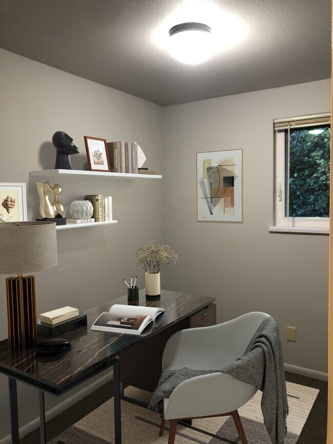 Bedroom / Office - 103 Lake Louise Dr SW