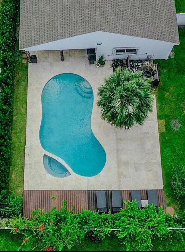 Foto del edificio - 8111 Cedar Hollow Ln