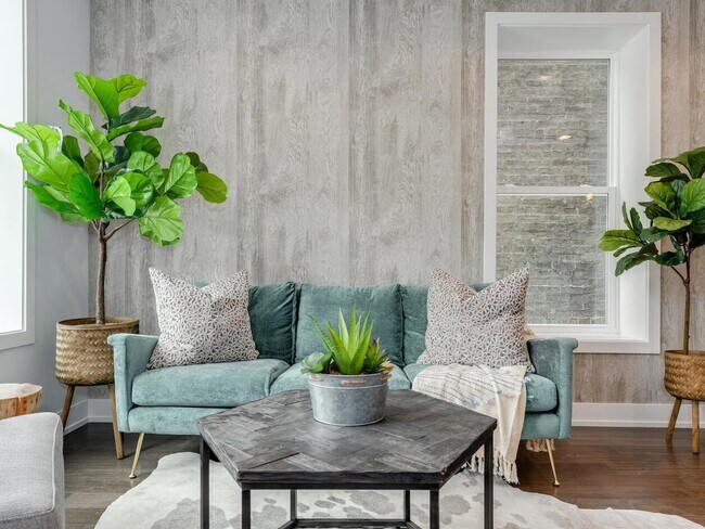 Foto del edificio - 1815 W Augusta Blvd