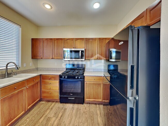 Building Photo - 63 Dogwood Hills St