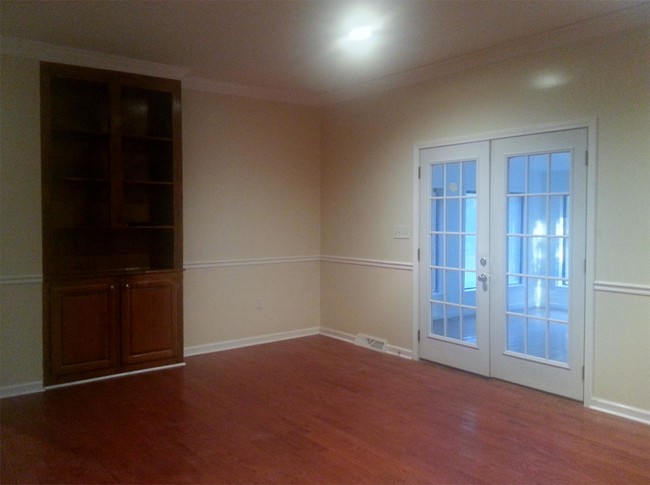 Building Photo - 2904 Trotter Rd