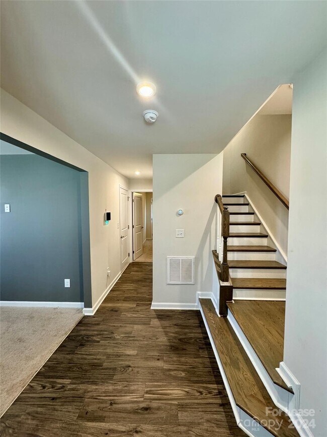 Building Photo - 1214 Ashbury St