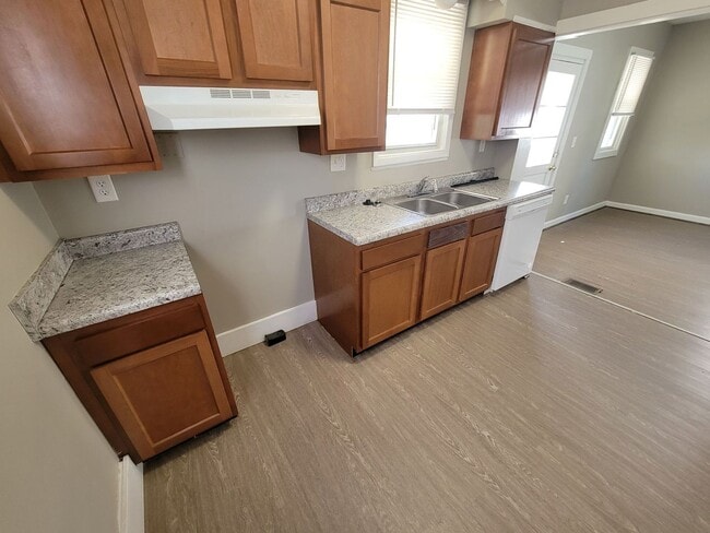 Building Photo - 3265 Buell St