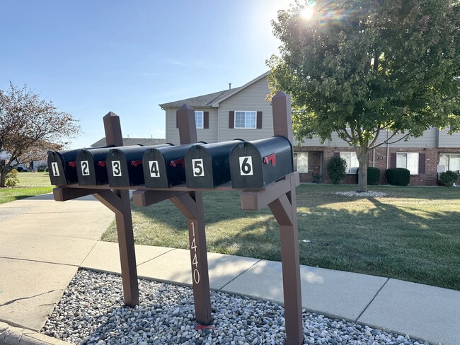 Building Photo - 1440 Wingo Turn