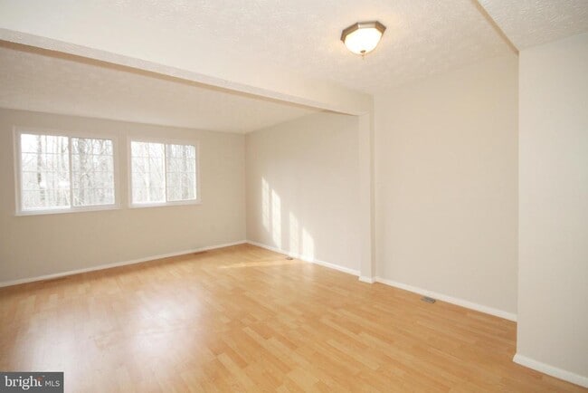 Foto del edificio - 8032 Grandview Ct