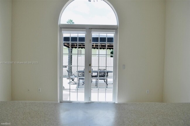 Building Photo - 4 br, 3 bath House - 16021 SW 90th Ct