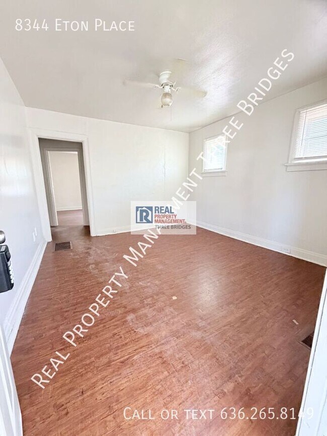 Foto del edificio - 8344 Eton Pl