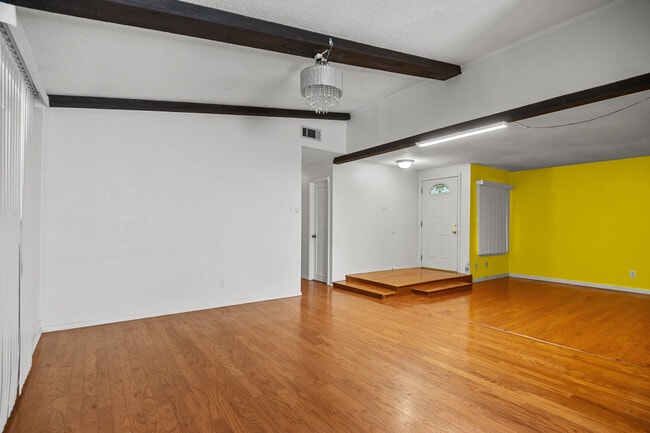 Foto del edificio - 2629 Peach Tree Ln
