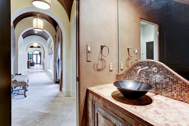 Foto del edificio - 4818 Palmetto St