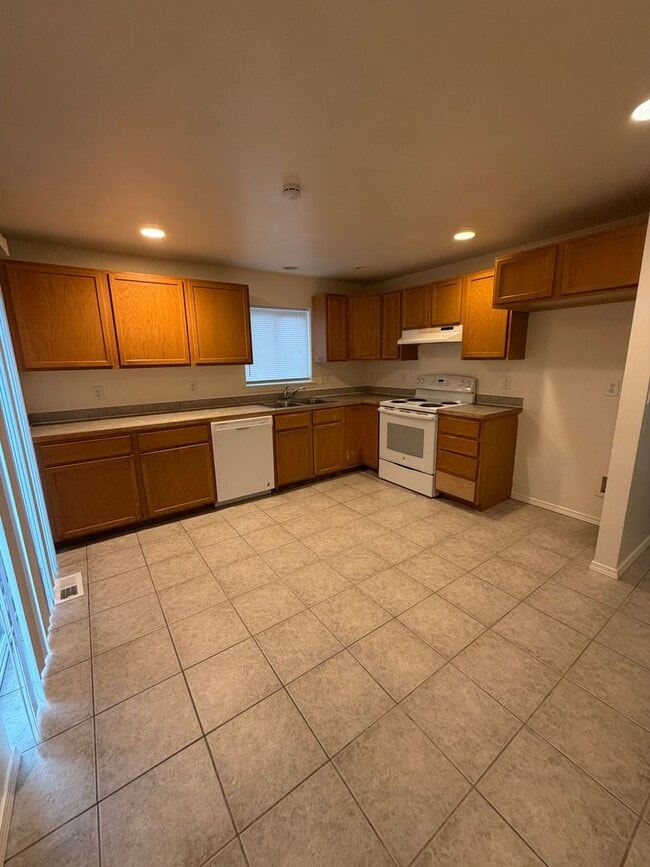 Foto del edificio - 1705 W Bemis St