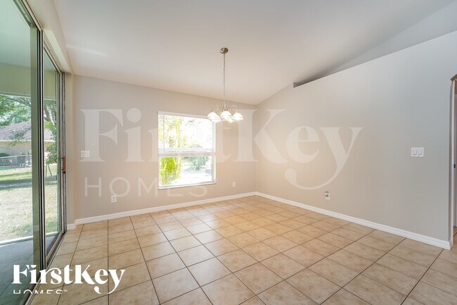 Building Photo - 1570 Waldorf Dr