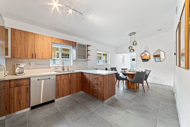 Foto del edificio - 2776 W 71st Pl